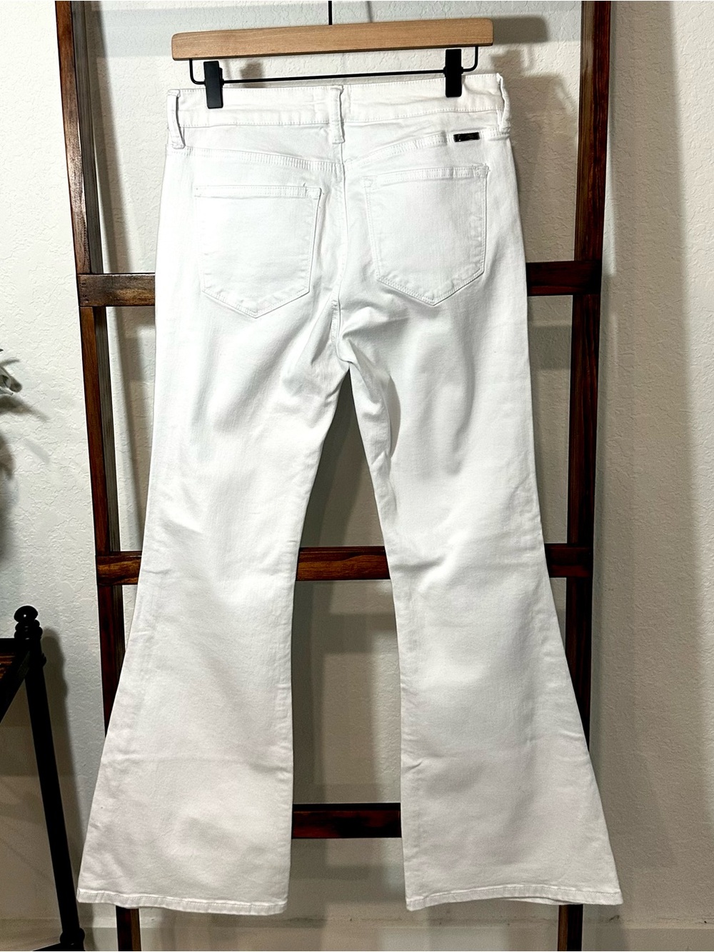 KanCan White Mid Rise Flare Jeans Petite 29 NWT - Picture 13 of 15